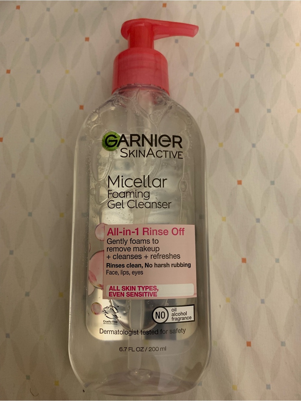 Garnier Micellar Foaming Gel Cleanser - Clear Bottle with Pink Pump